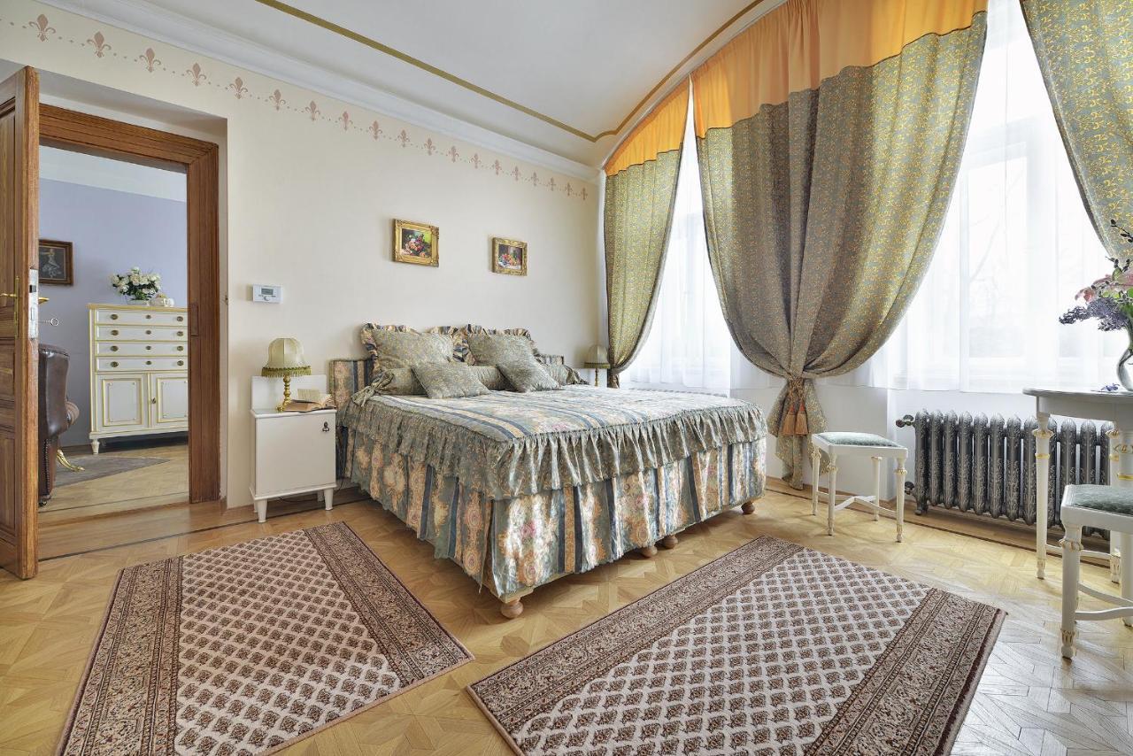 Apartman Dalia Janackovo Nabrezi Prag Exteriör bild
