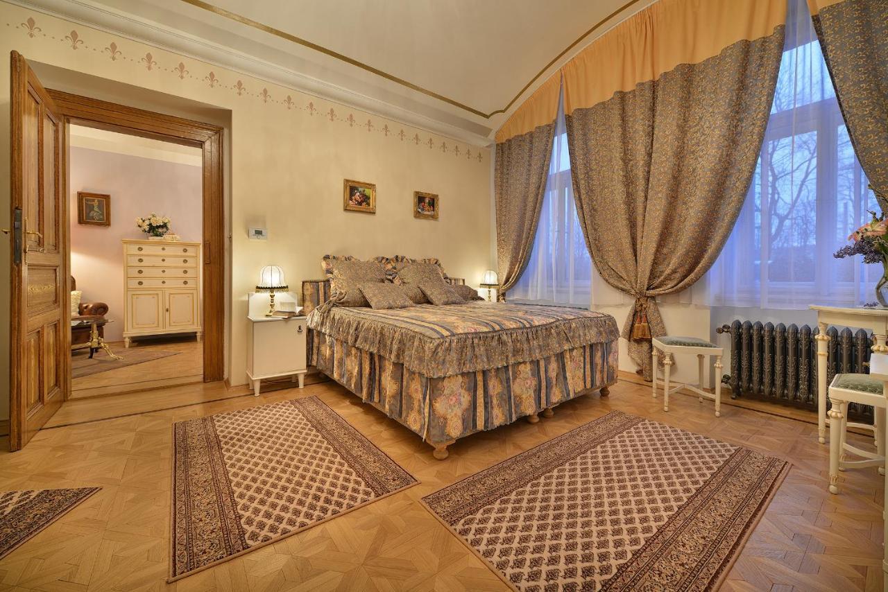 Apartman Dalia Janackovo Nabrezi Prag Exteriör bild