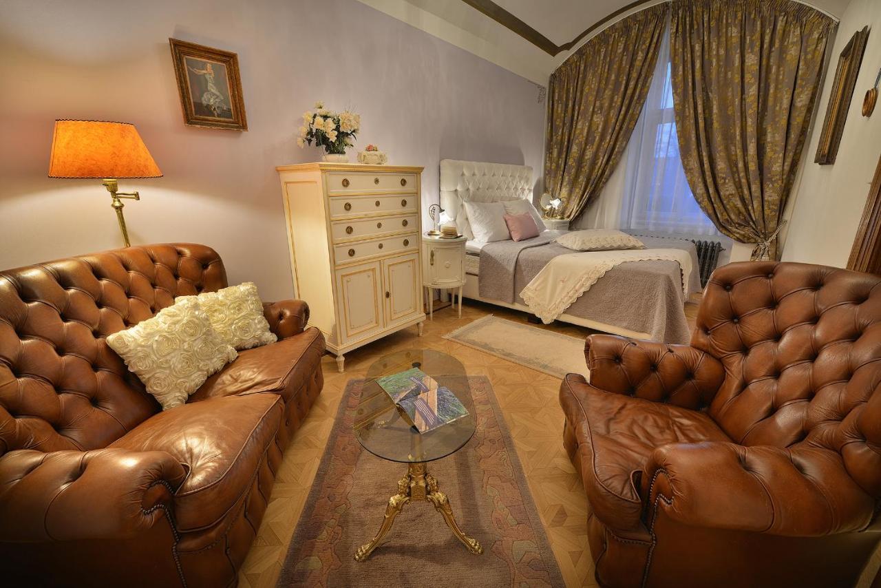 Apartman Dalia Janackovo Nabrezi Prag Exteriör bild