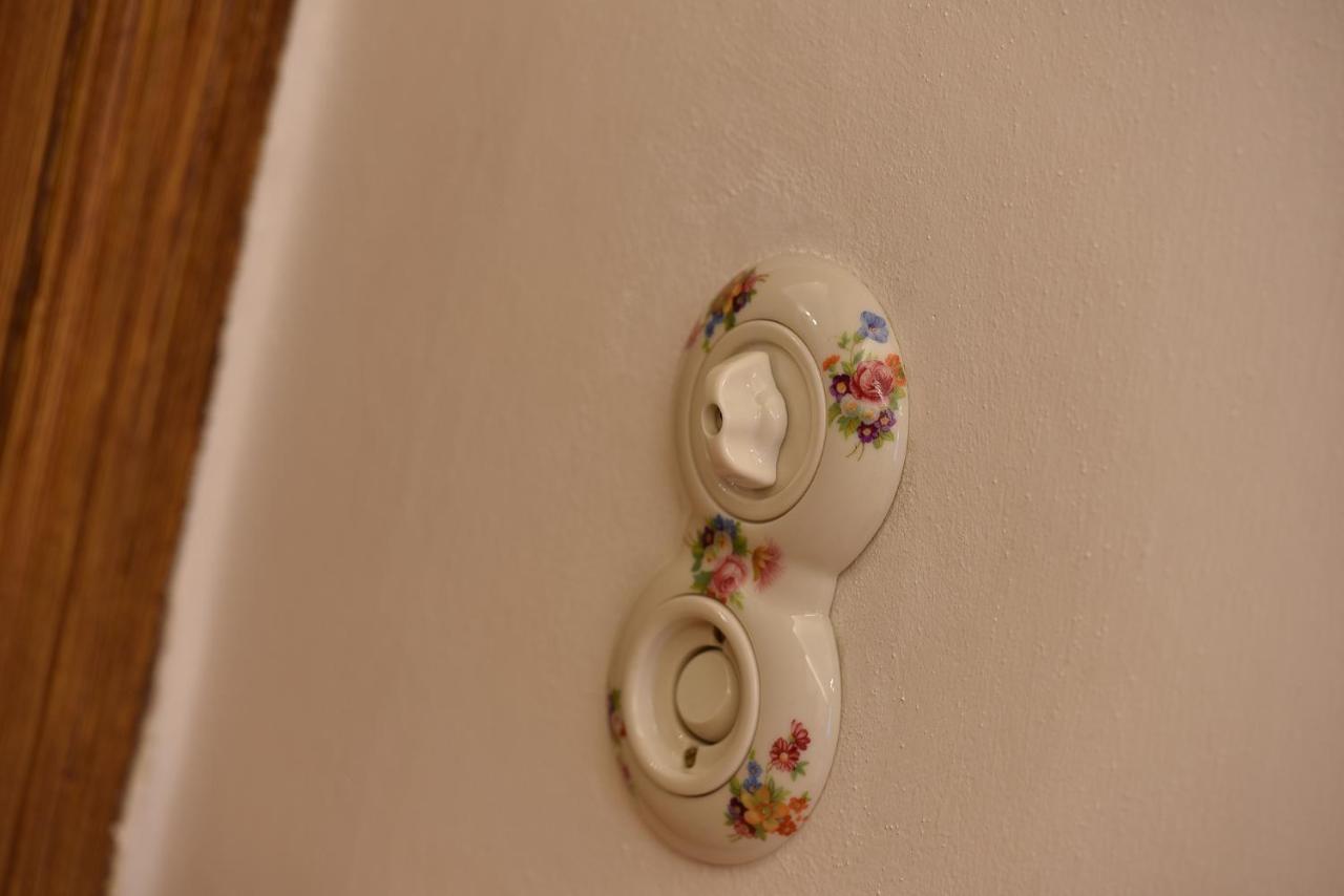 Apartman Dalia Janackovo Nabrezi Prag Exteriör bild